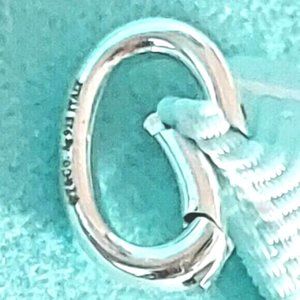 New💕🎁🐞💍Tiffany & Co 925Silver Italy Oval Clasp Clasping Link Jump Ring